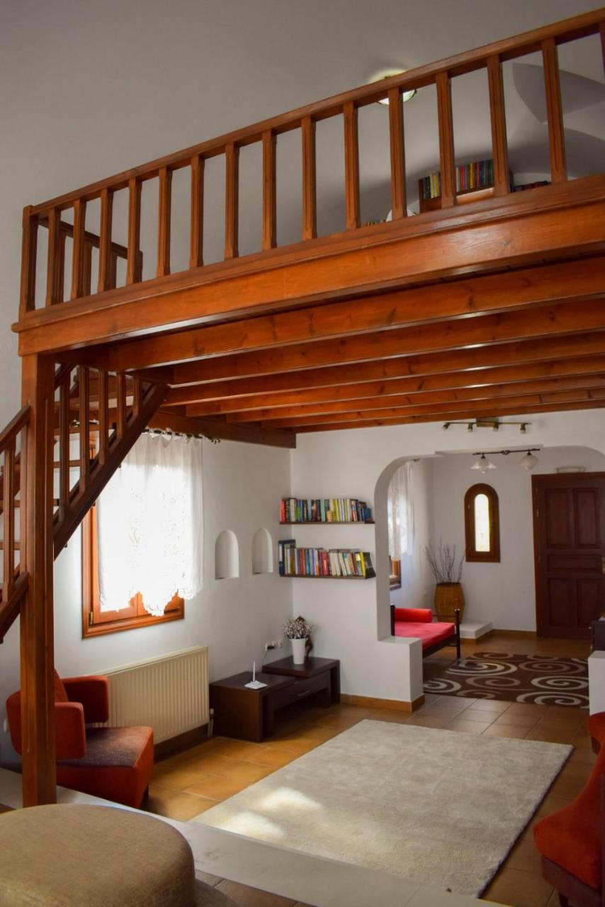 Sunshine House for 9, Cozy Set Up,Verandas, Sea View. 2