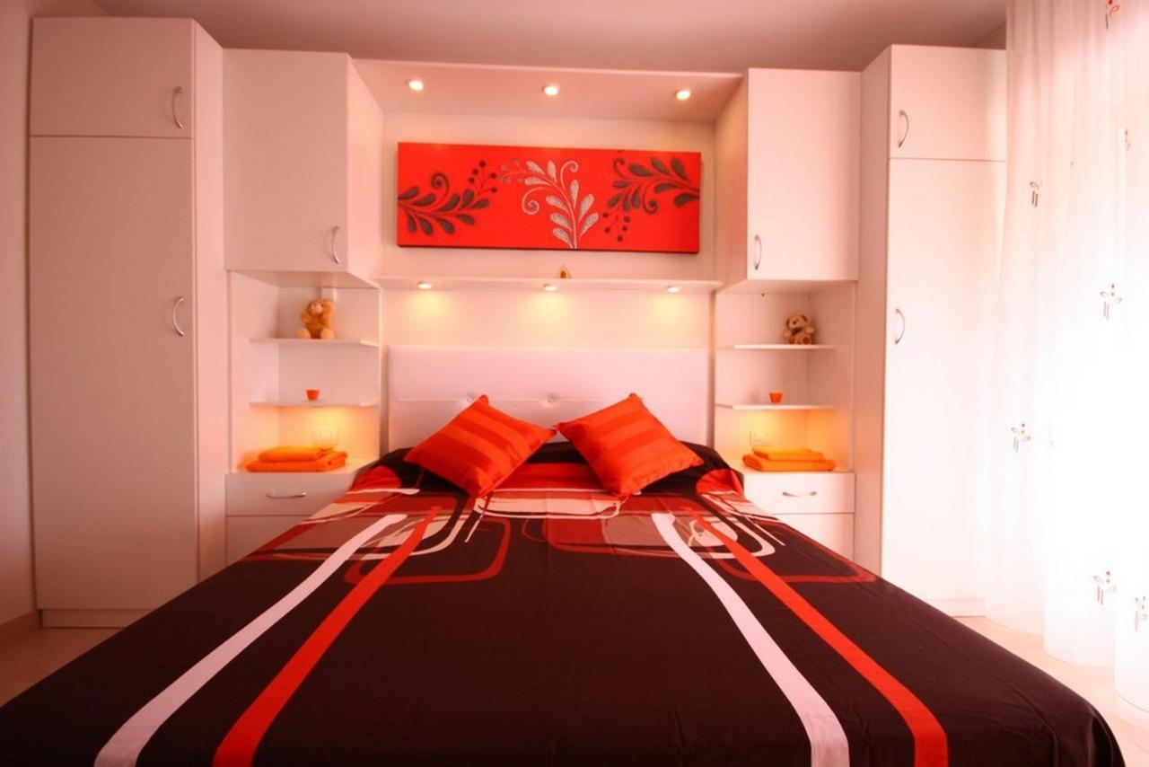 Fabulous Two Bedroom Apartment Near las Vistas Beach in Los Cristianos 2