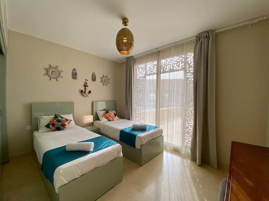 Mangroovy - Buena Vista Pool And Marina Views 1