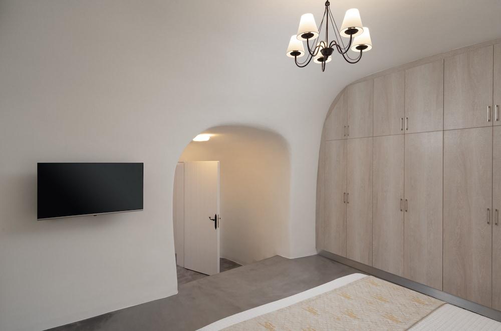 Black Occhio Villa 2