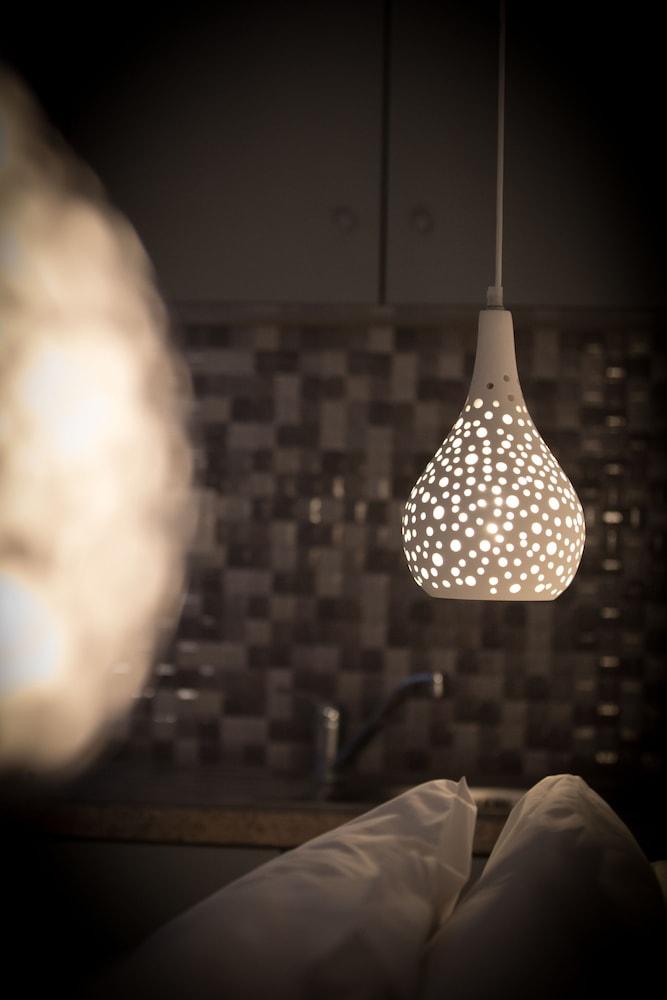 Markakis Studios Fira 1