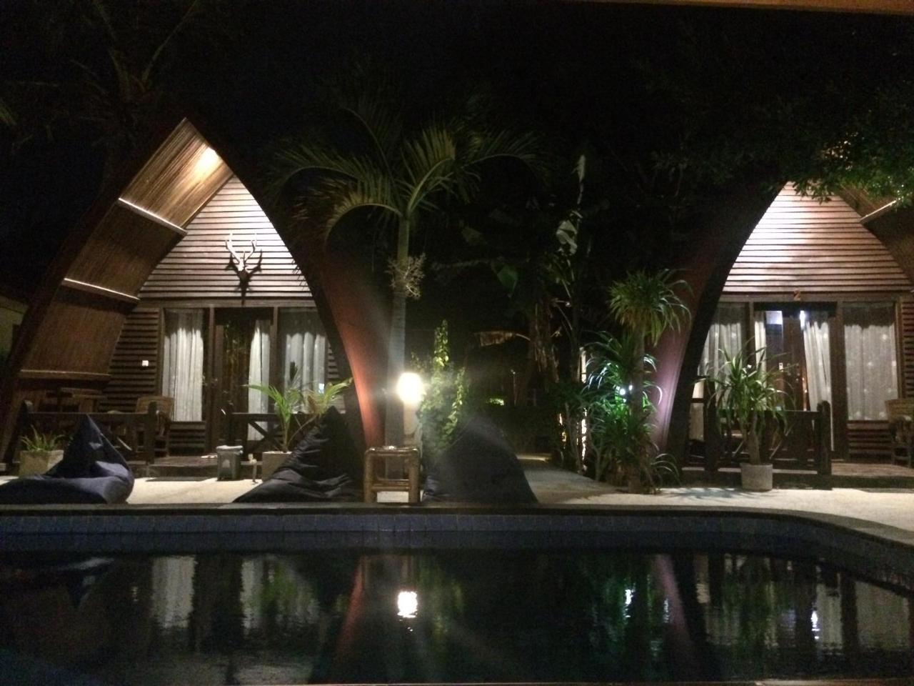 Coral Beach 2 Bungalow 2