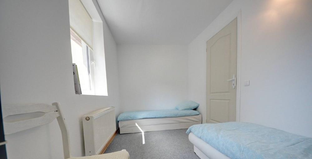 Slippers B&B House 2