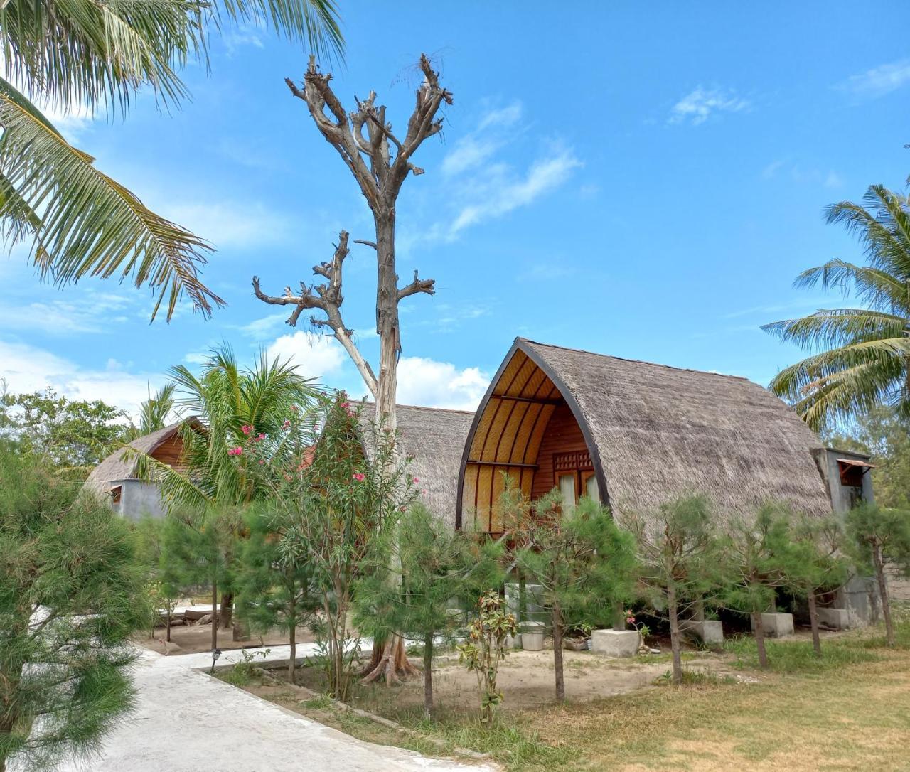 Nusa Indah Bungalows 1