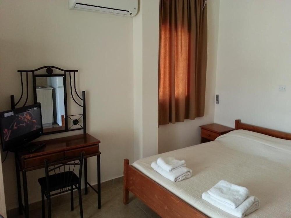 St. Lazaros House Apartments 1