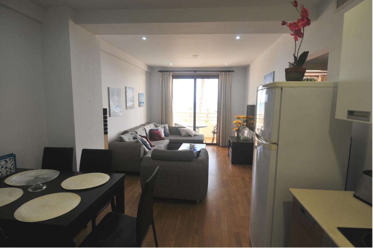 Ithaki Phinikoudes Apartment No. 102 1