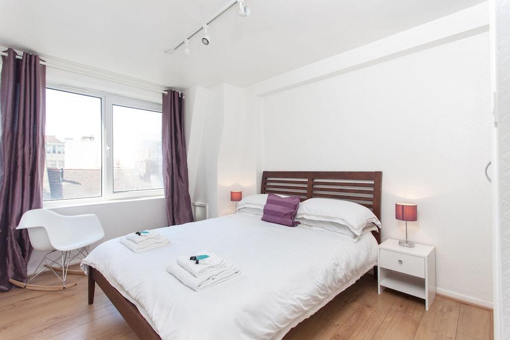 Oxford Street & Soho Modern 2 Bed Apt 2