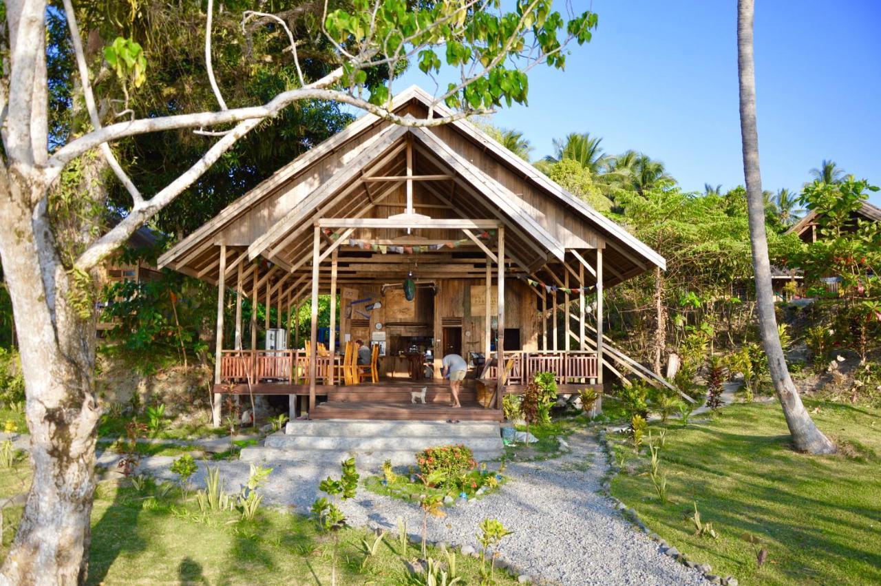 Pristine Paradise Dive Resort Una Una 1