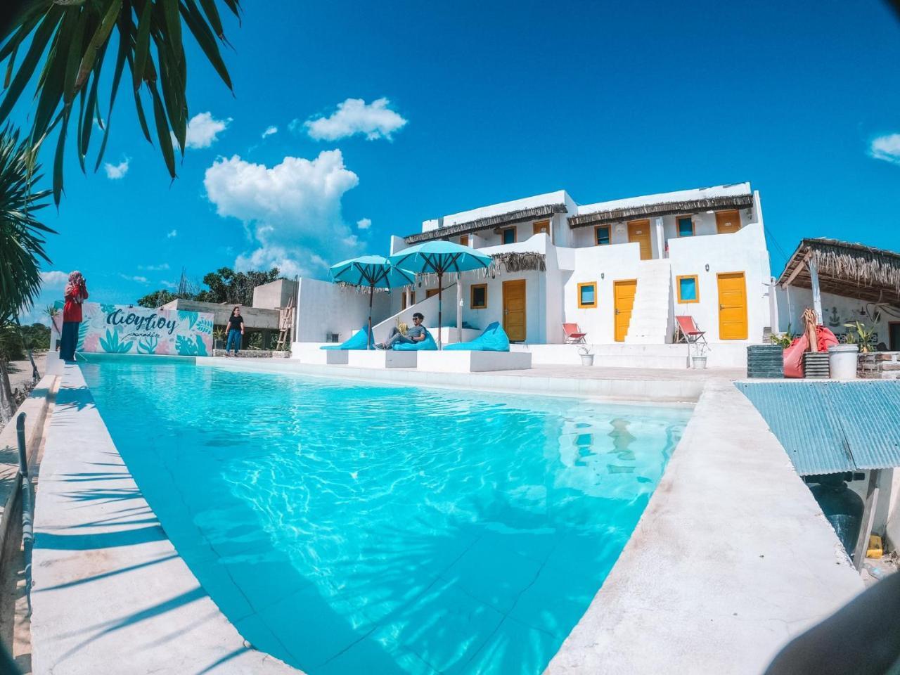 Woywoy Paradise (Adults Only) 1