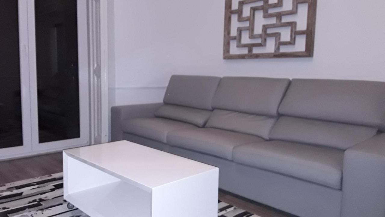 Shades of Grey - Lisbon 1