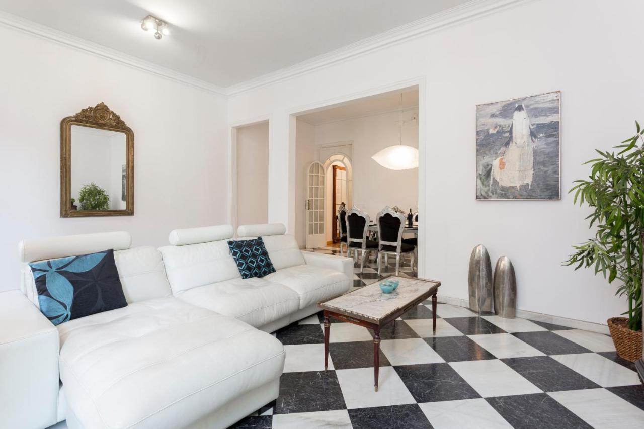 1229 - Awesome City Center Apartment with Terrace 2