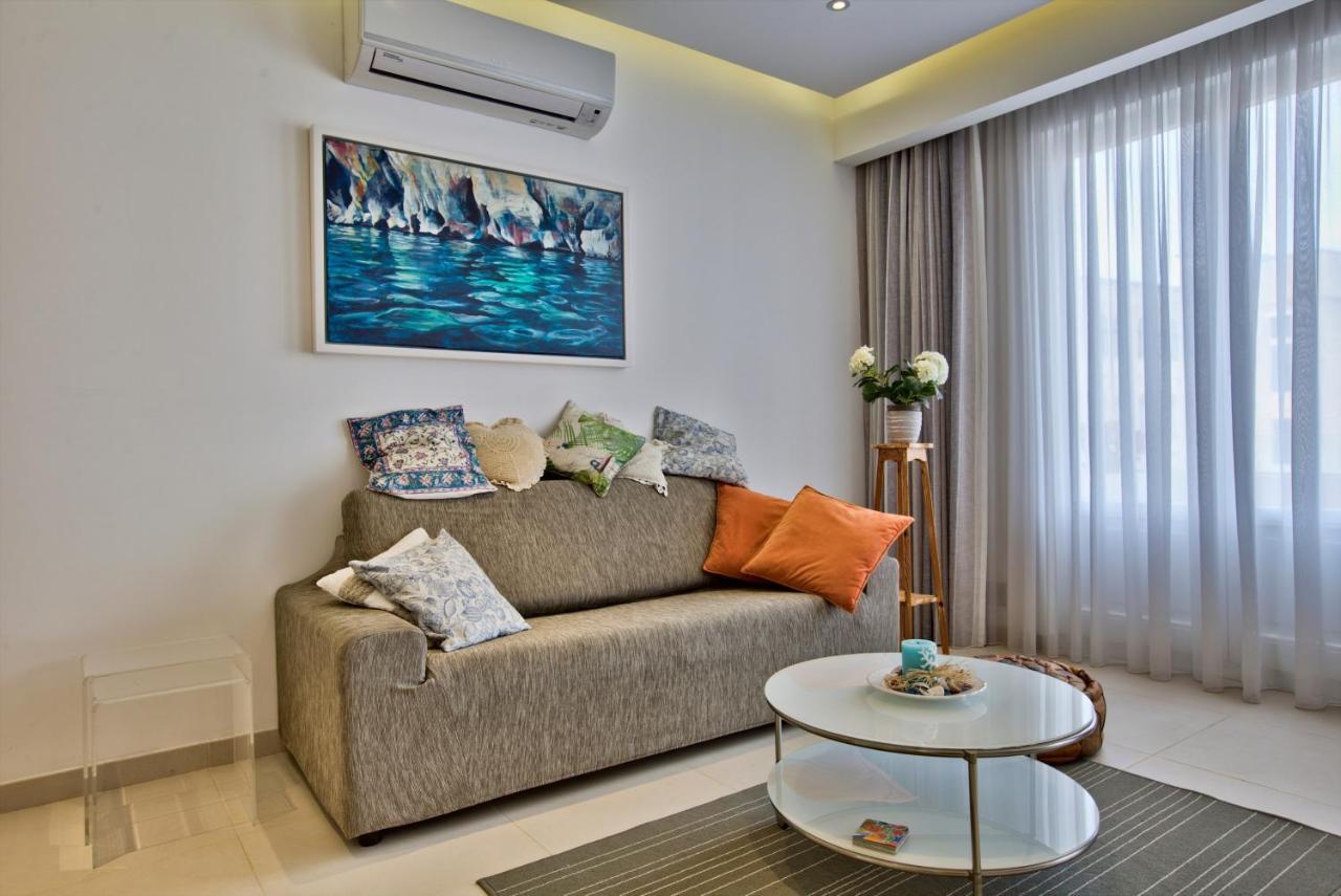 Bright And Central 2 Bedroom Apartment in Sliema 1