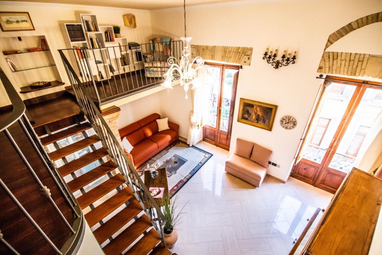 Manno 81 - Charming Historic Apartment