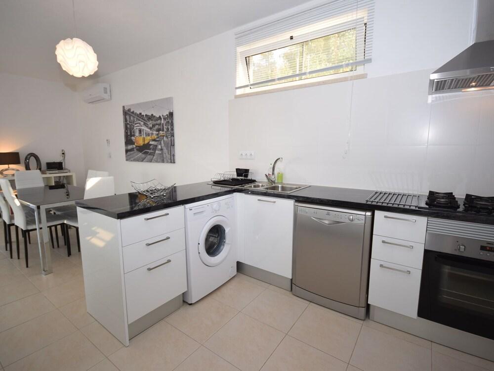 A Perfect Villa with Pool, Terrace And Garden 1