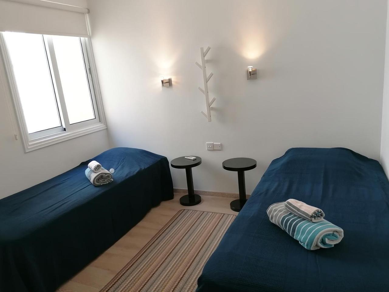 Sunorama Waterfront Apartment 2