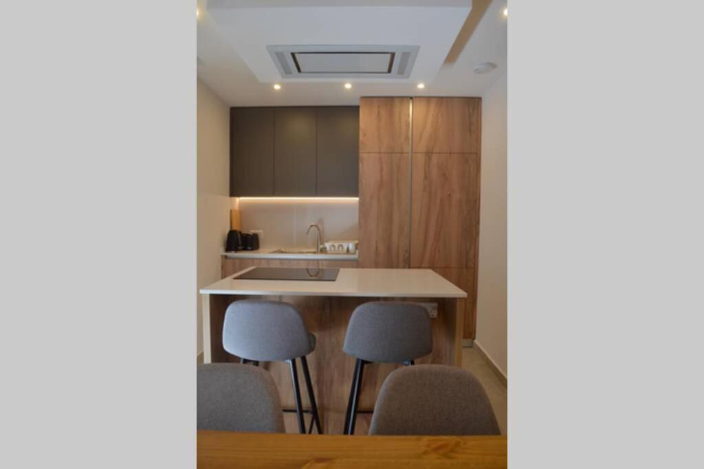 Sliema, Stylish 2 Bedroom Apartment with Parking 2