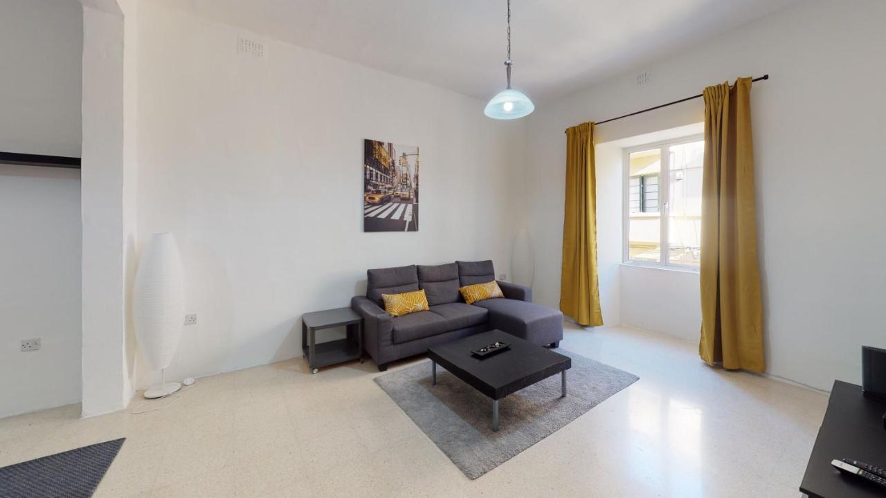 St Julians - Balluta Bay Large 3 Bedroom Apartment 1