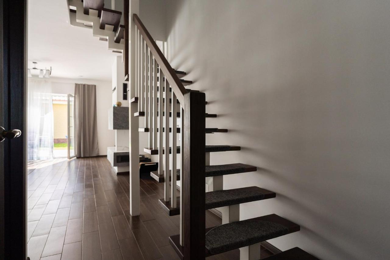 1 House Between Two Lakes 1