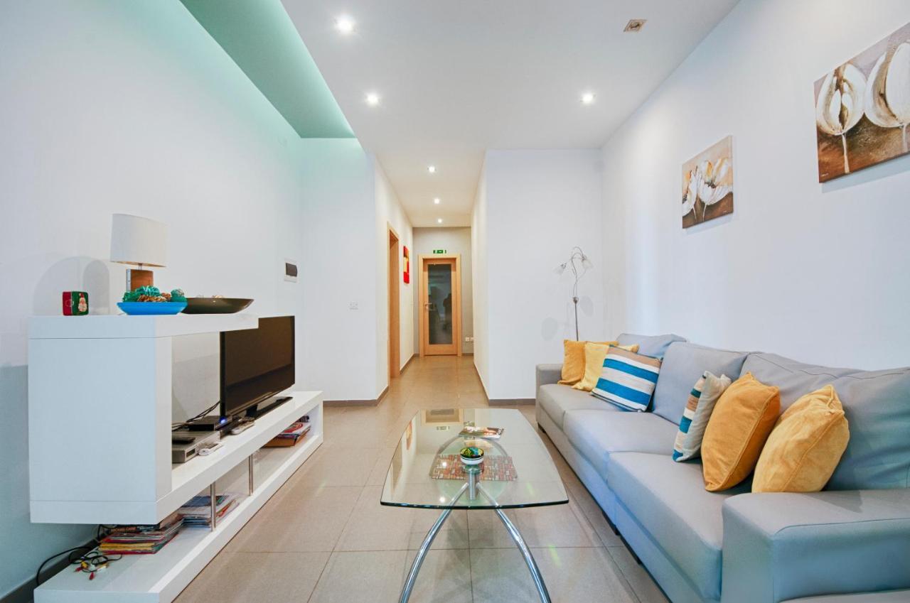 Sliema 2 Bedroom Close To Seafront