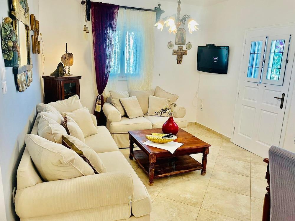 Villa Arietta Santorini 2