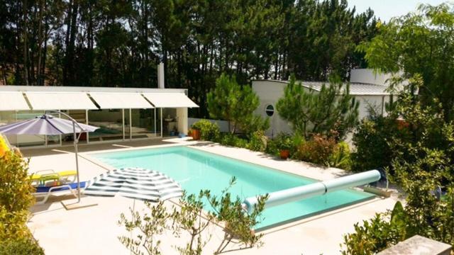 Edles Apartment in Architektenvilla Mit Großem Pool, Sauna, Dachterrasse Und Malerischem Garten