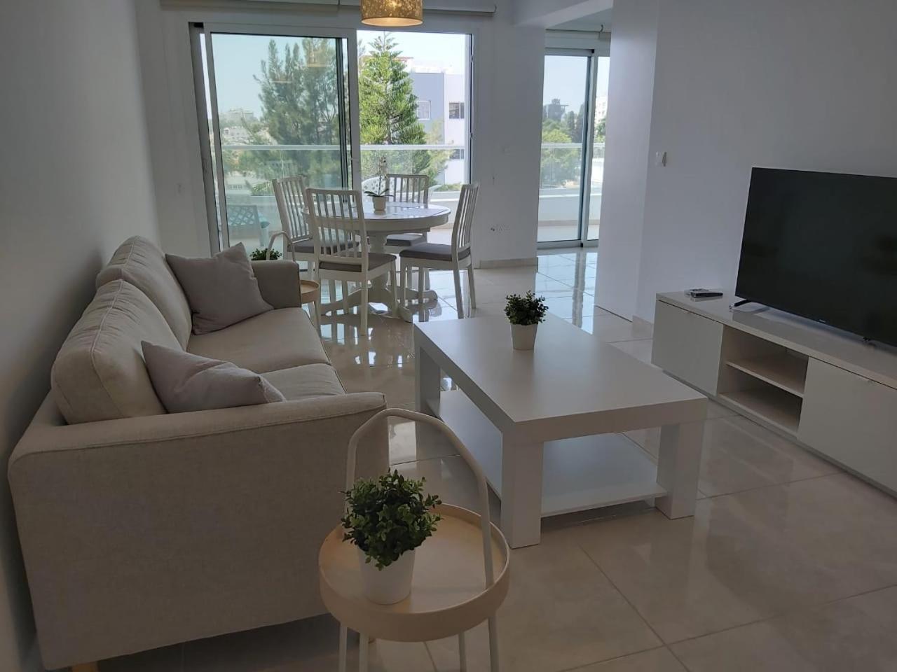 Dinglis Residences 31 1