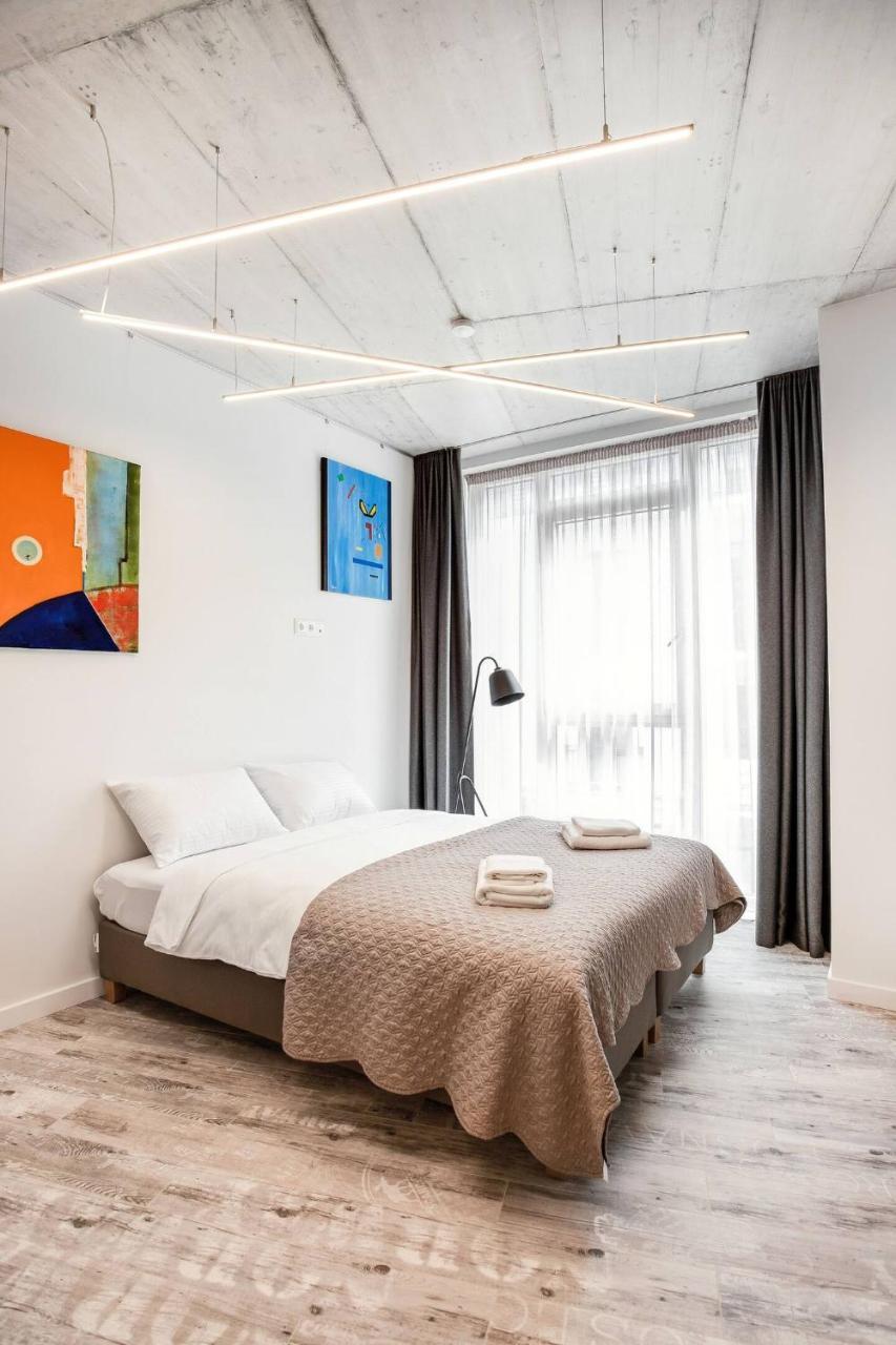 Happy Inn Laime Studio, Self Check-In-24-7, A-C, Parking-In-The-Underground-Garage