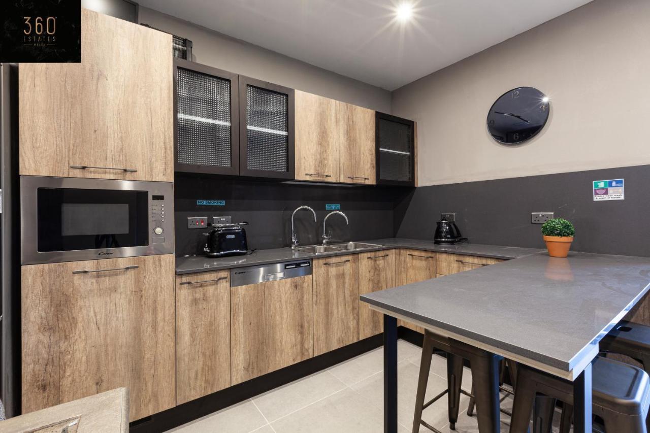 Lovely Vacation, Private Entrance Home with Wifi by 360 Estates 2