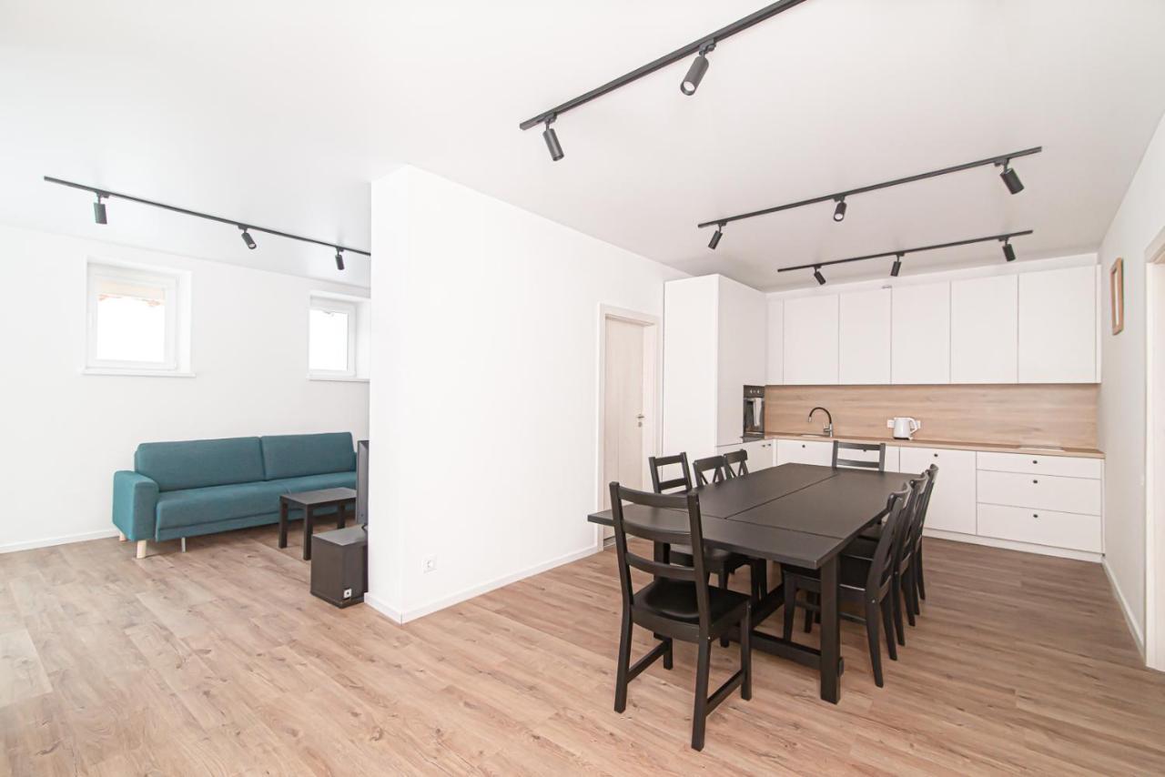 Spacious 2-Bedroom Apartment in Vilnius Old Town by Urban Rent 1