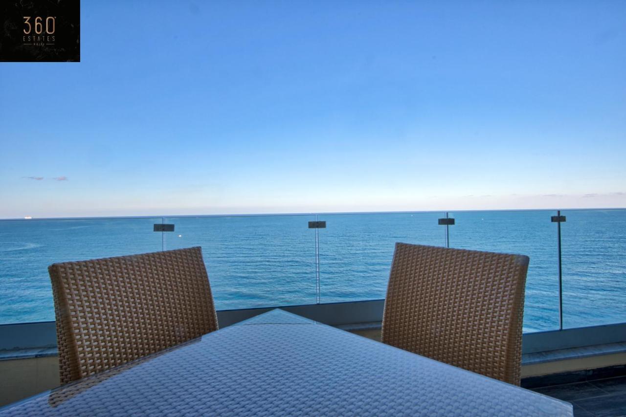 Sliema Seafront 3br - Opposite Beach - AC & Wifi by 360 Estates 2