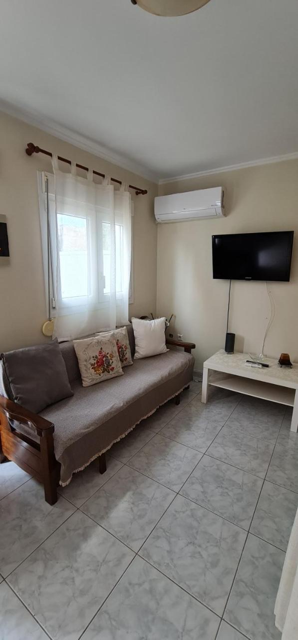 Maria's Little Apartment 1