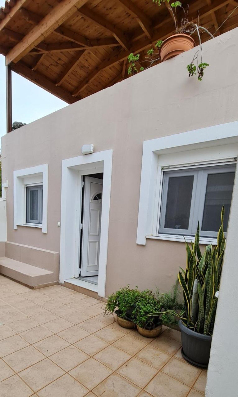 Maria's Little Apartment 2