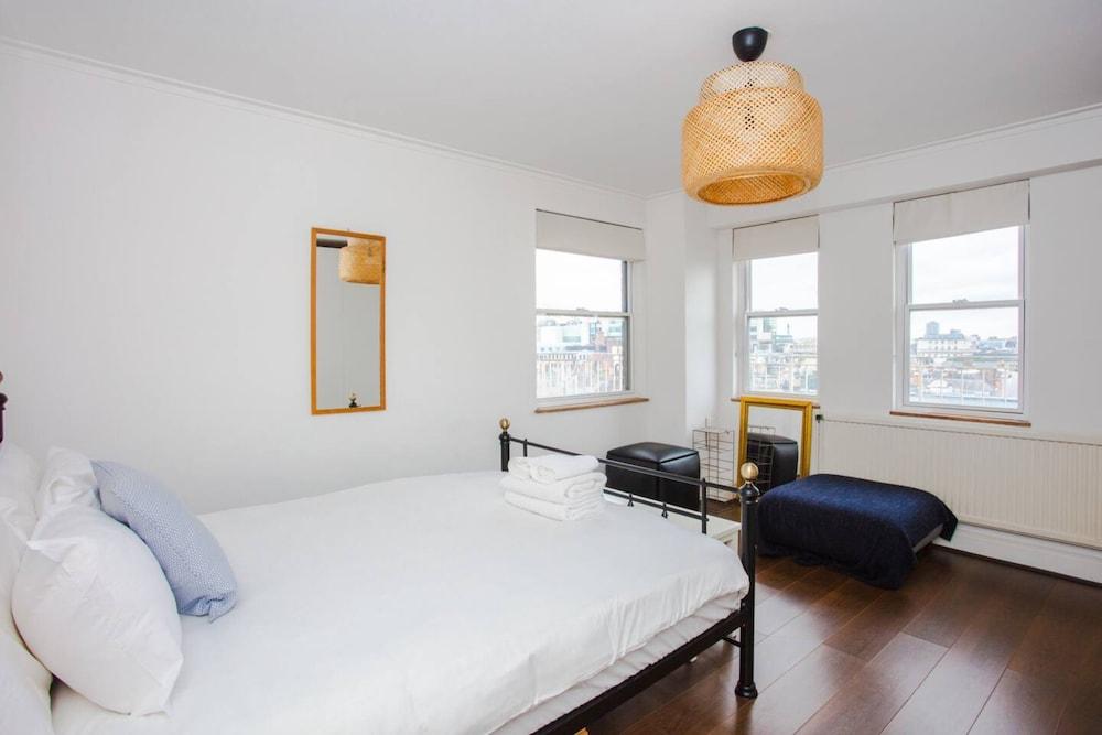 Fantastic Central Apartment with Balcony in Fitzrovia 1