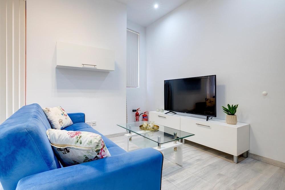 Picturesque Sliema Pad Steps From the Seafront 1