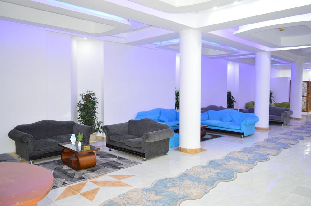 Bella Rose Nefertiti 1