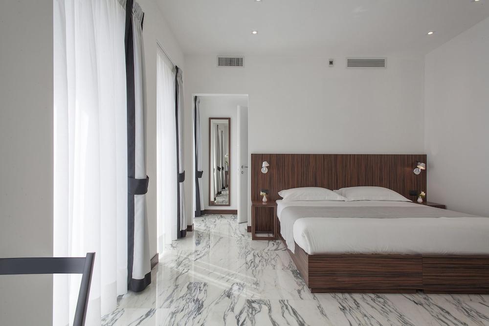 My Bed Montenapoleone 2