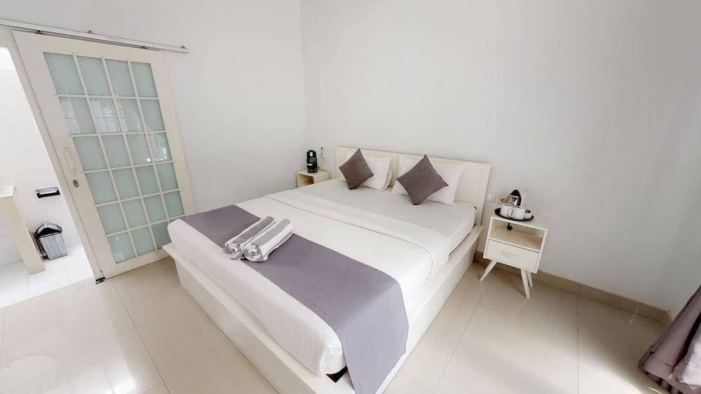 Casa Blanca Gili Air 2