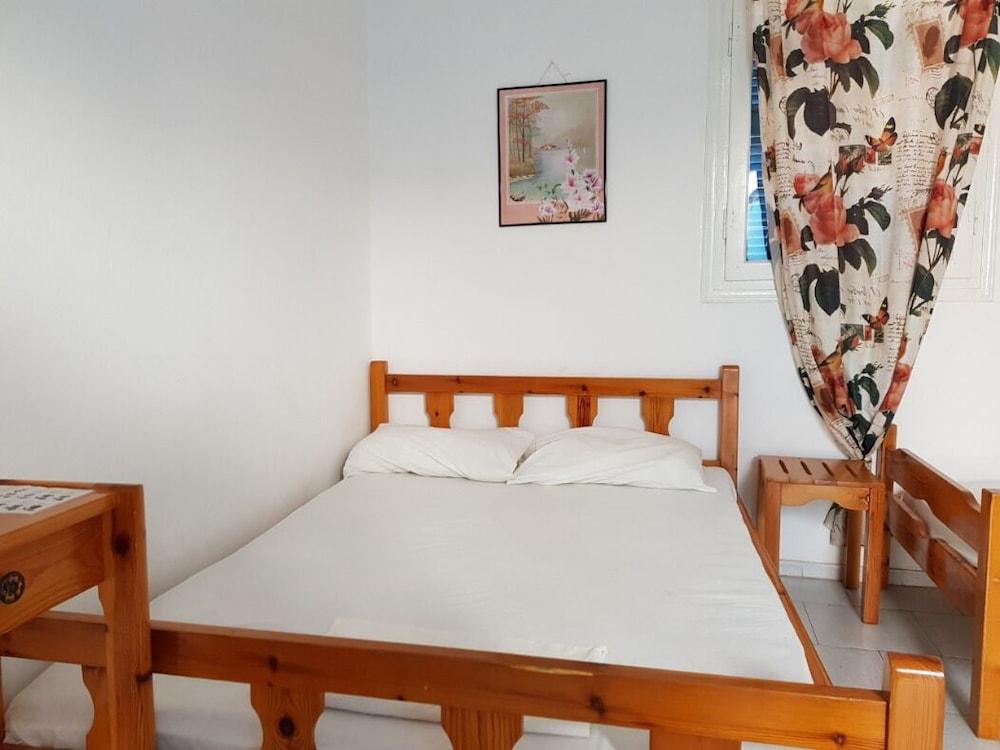 Mm Studios Perissa 1