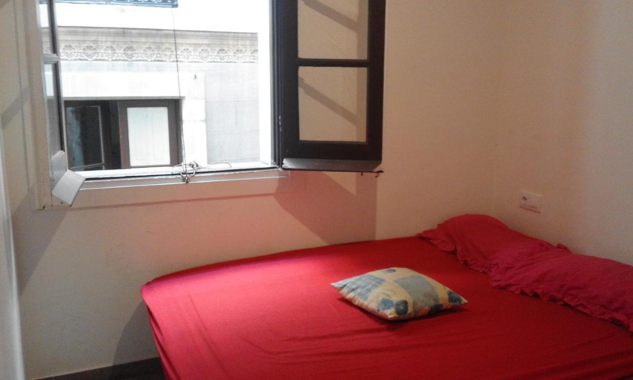 Old Town in Barcelona 1