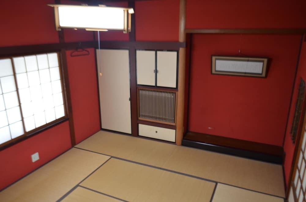 Yuwaku Guesthouse - Hostel 1