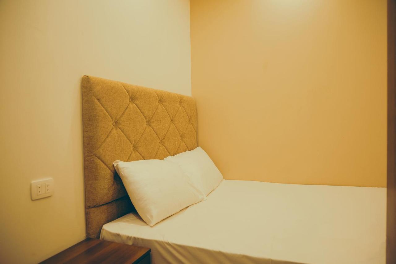 One Bedroom Apt at the View - B104