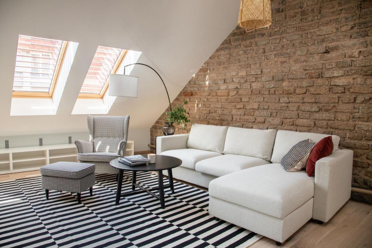 #Stayhere - Brand New Authentic Pilies Studios - Heart of Old Town Vilnius 1