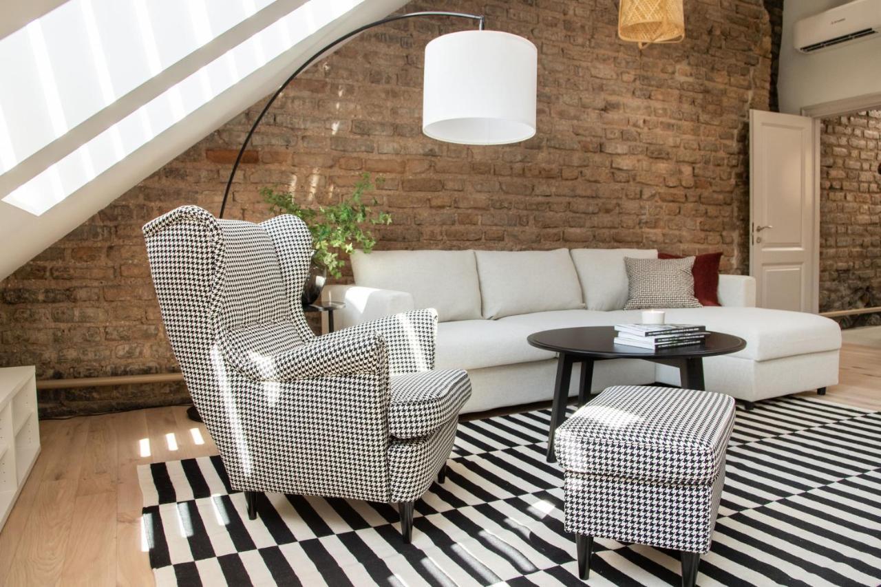 #Stayhere - Brand New Authentic Pilies Studios - Heart of Old Town Vilnius 2