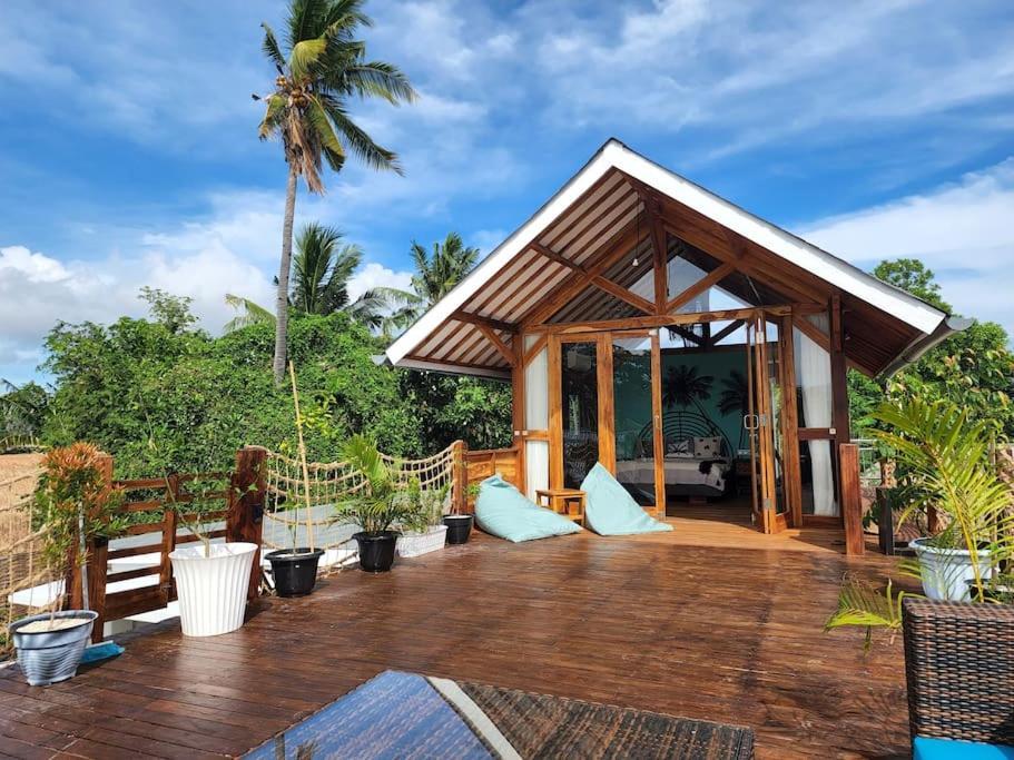 Rumah Tara Modern 3 Bedroom Pool And Garden Villa in Gili Air 2