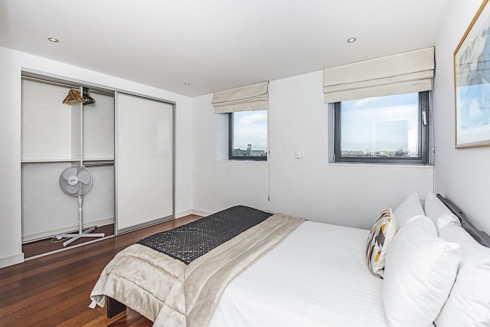 Splendid 3 Bedroom Apartment Kings Cross 1