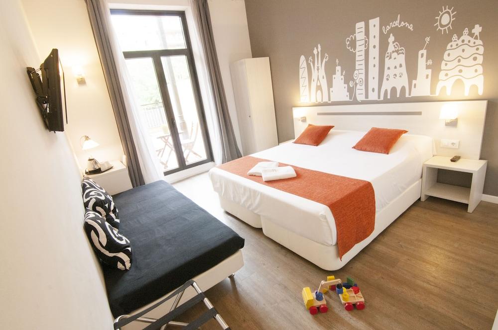 Hostal Live Barcelona 2