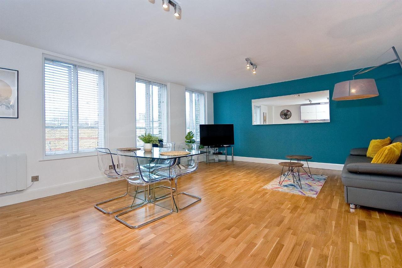 Mulberry Flat 5 - One Bedroom 3rd Floor by City Living London 2