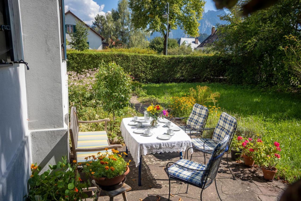 Landhauswohnung Mit Wildromantischem Garten 1