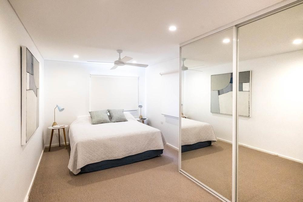 Luxury in Prestigious Double Bay H428 1