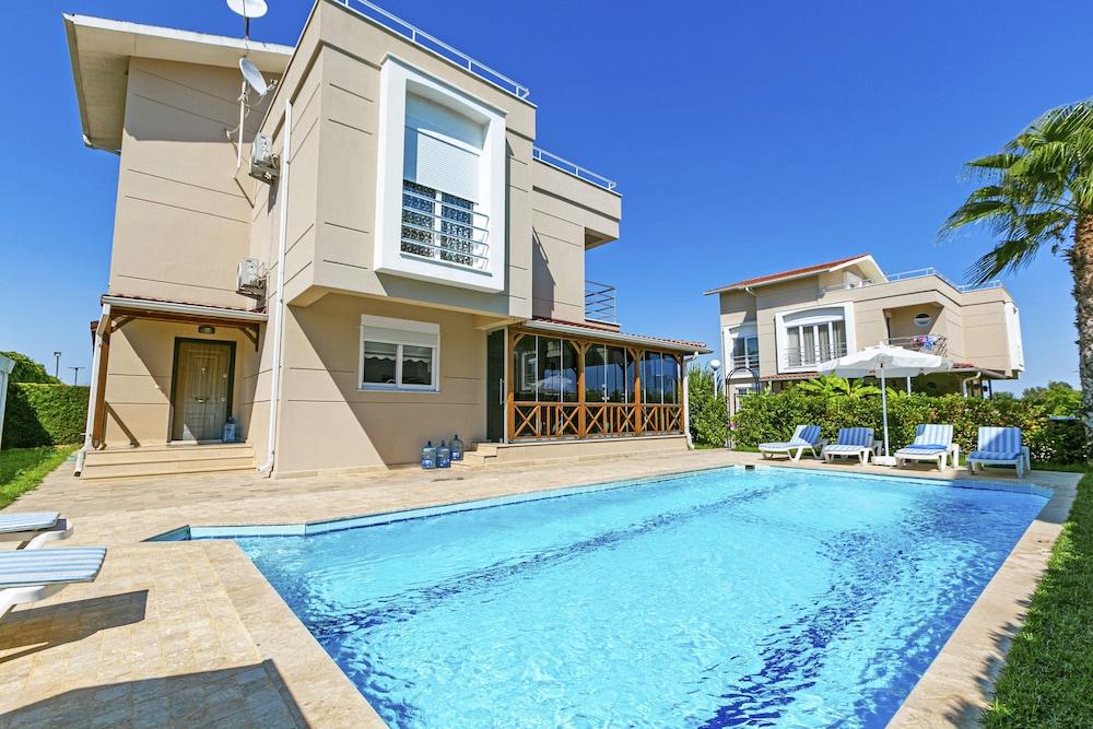 Paradise Town Villa Beltania